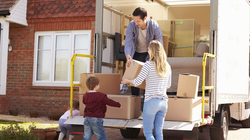 10 Cheap Moving Tips: Save Money When Moving House