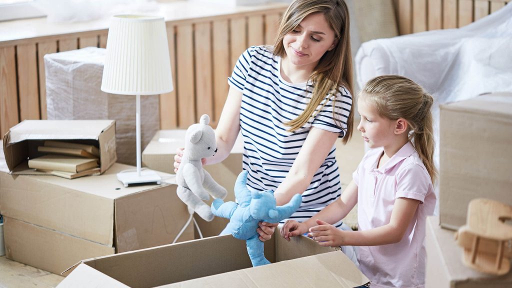 10 Tips for Moving with Children